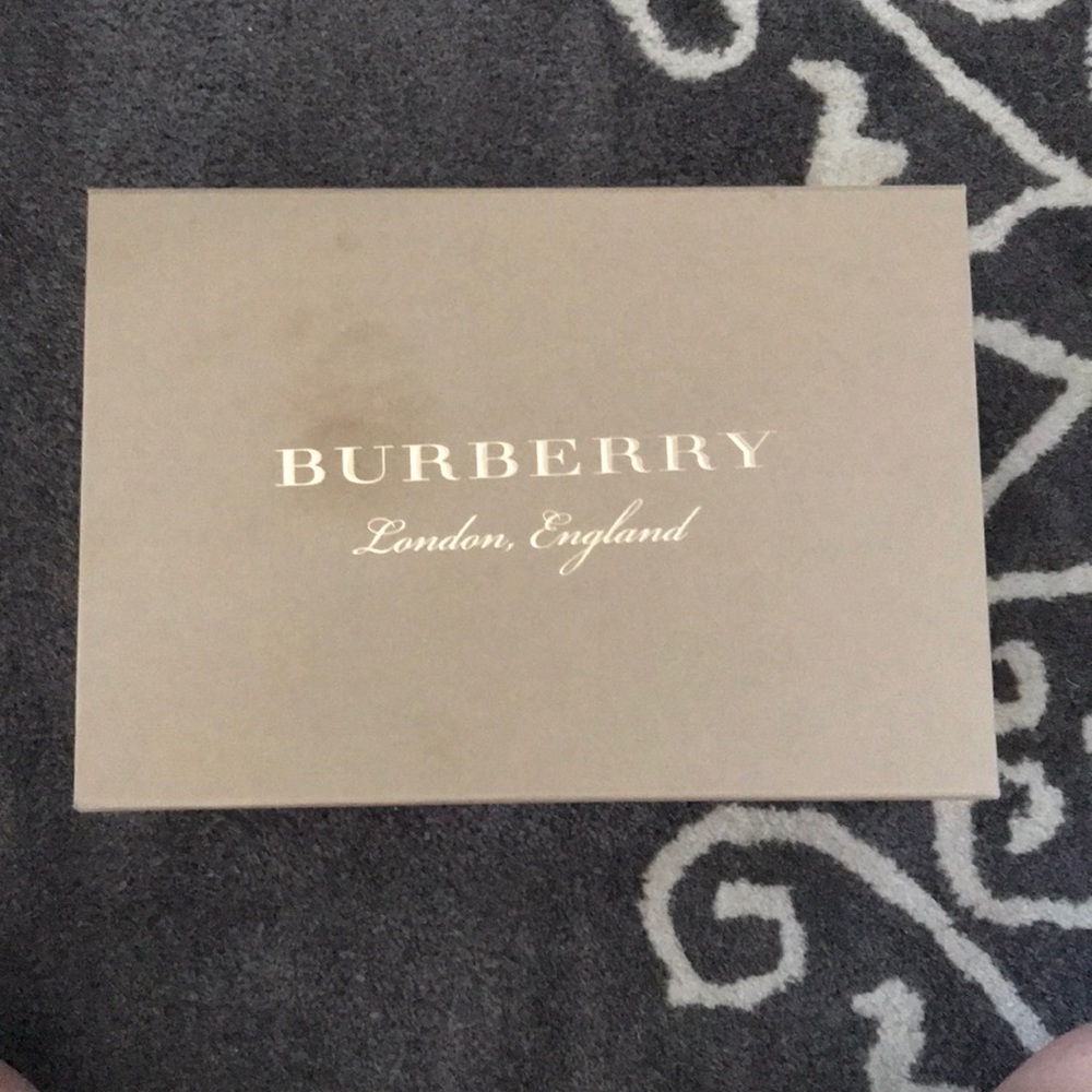 Burberry box